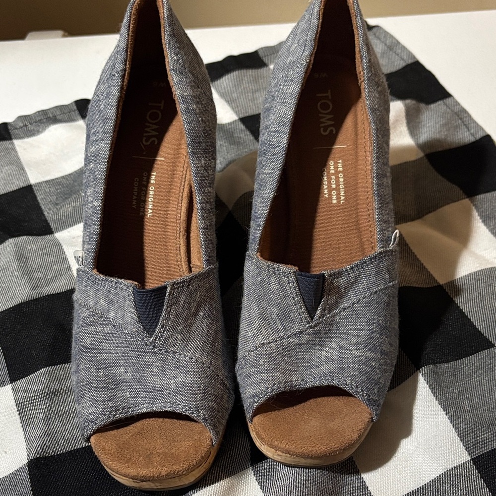 TOMS Women's Blue Peep Toe Wedges